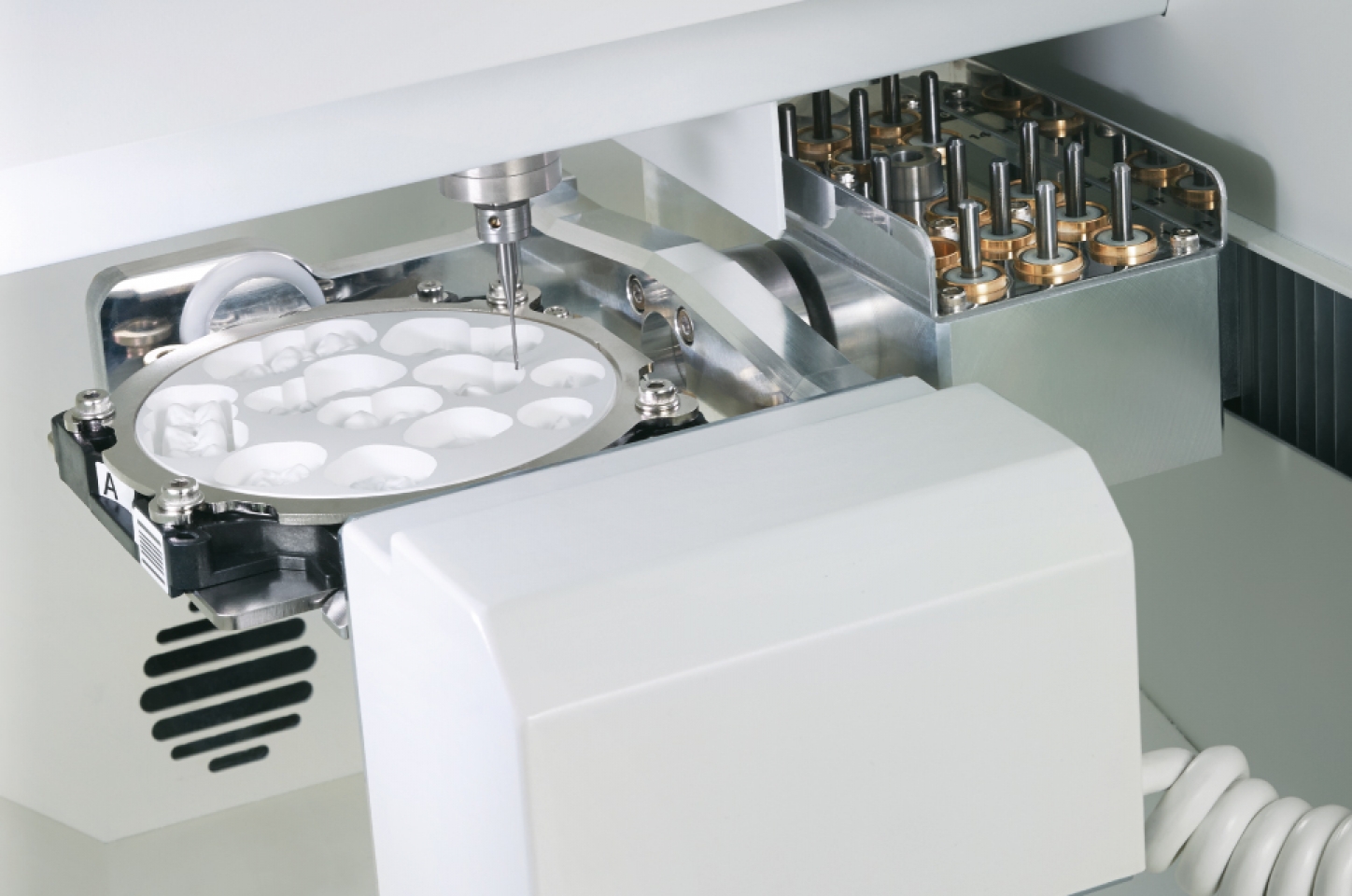 DG SHAPE Roland CAD/CAM frézovací jednotka DWX-52DCi | Laboratorní CAD ...